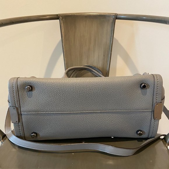 Coach Swagger Carryall- Gray! - Picture 3 of 4